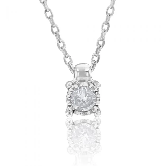 Rings with rough sapphire for rugged chic -9ct White Gold Dazzling Diamond Pendant With 45cm Chain