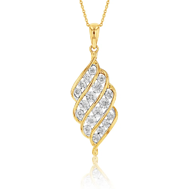 Rings with hammered silver for rustic appeal -9ct Yellow Gold Diamond Pendant with 18 Brilliant Diamonds on 45cm Chain