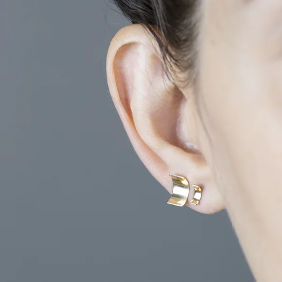 Best hoop earrings with geometric triangle shapes for a modern, chic design-Petite Serra Stud