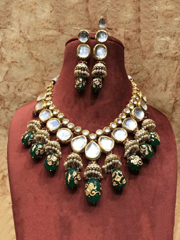 Best necklaces and pendants with minimalist pendants for a sleek, understated look-Big Kundan With Jumki Hanging