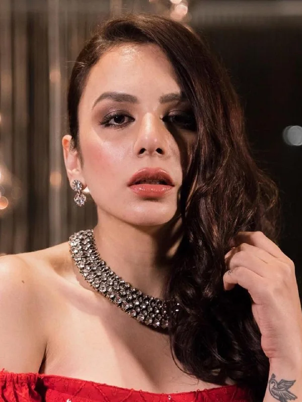 Necklaces and pendants with matching rings for a coordinated set of jewelry-Nitibha Kaul In Diamond Choker With Earrings Silver