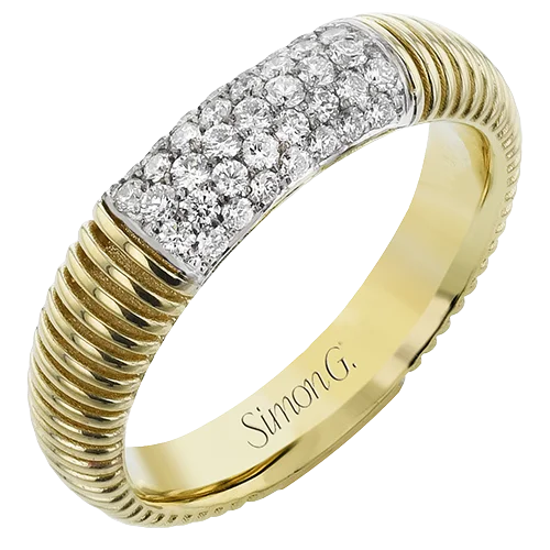 Rings with engraved constellations for stargazers -Right Hand Ring in 18k Gold with Diamonds